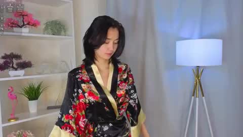 Miya online show from September 18, 2025, 3:58 pm