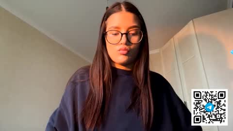 Emilia  or Emi online show from December 22, 2025, 8:55 am