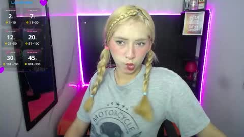 Snapshot of nancy_blonde chatting on June 28, 2026, 3:29 pm nancy blonde online show from June 28, 2026, 3:29 pm