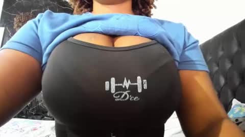 Snapshot of nancy_ebony_ chatting on October 12, 2025, 5:12 pm nancy_ebony_ online show from October 12, 2025, 5:12 pm