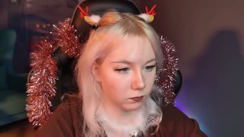 nancymartinez online show from December 25, 2024, 7:13 pm