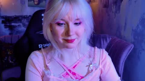nancymartinez online show from February 13, 2025, 4:28 pm