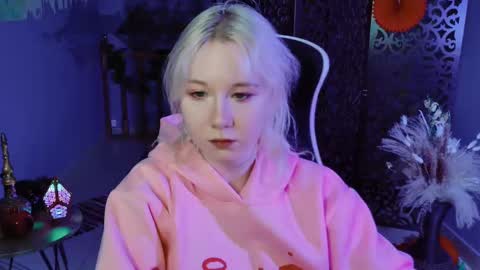 nancymartinez online show from February 25, 2025, 1:06 pm