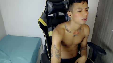 Snapshot of nando_col chatting on October 17, 2025, 11:35 am nando_col online show from October 17, 2025, 11:35 am