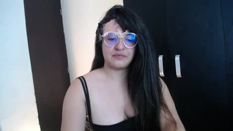 Snapshot of nani_gutierrez chatting on March 9, 2025, 2:50 am Nani online show from March 9, 2025, 2:50 am