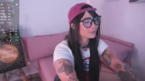 ELLA online show from November 30, 2025, 11:20 pm