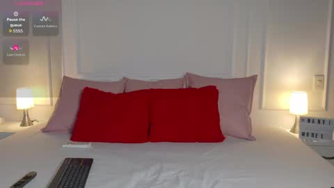 nany_model25 online show from May 23, 2026, 8:02 pm