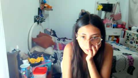 nanylux online show from November 24, 2025, 3:17 am