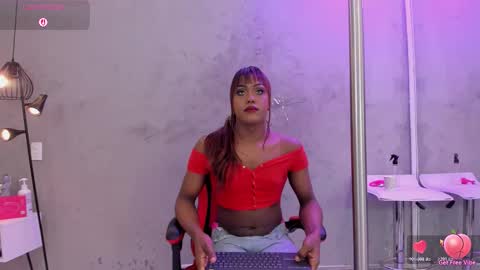 Snapshot of naomi__blair chatting on March 7, 2026, 4:09 am Naomi Blair online show from March 7, 2026, 4:09 am