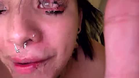 naomi_berckley online show from October 17, 2025, 7:55 am