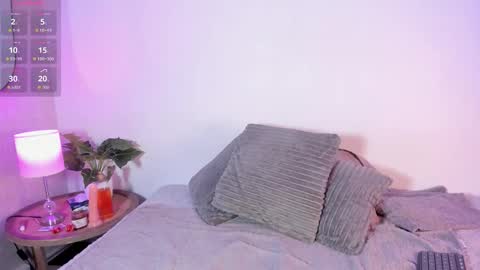 Naomi online show from October 31, 2025, 8:10 pm