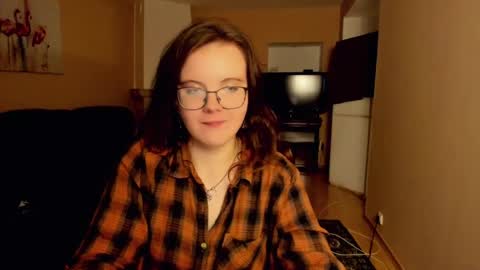 Snapshot of naomi_di chatting on July 21, 2026, 6:10 pm naomi_di online show from July 21, 2026, 6:10 pm