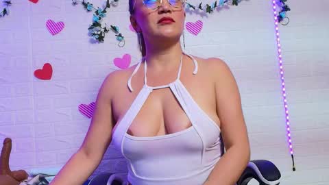 Naomi online show from October 8, 2025, 10:35 am