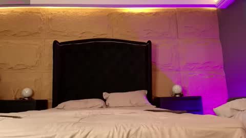 Snapshot of naomi_hill1 chatting on October 16, 2025, 8:32 pm Naomi online show from October 16, 2025, 8:32 pm