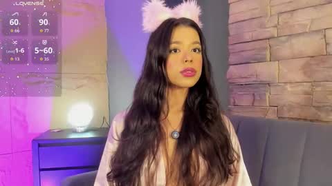 Snapshot of naomi_hill1 chatting on November 10, 2025, 9:58 pm Naomi online show from November 10, 2025, 9:58 pm