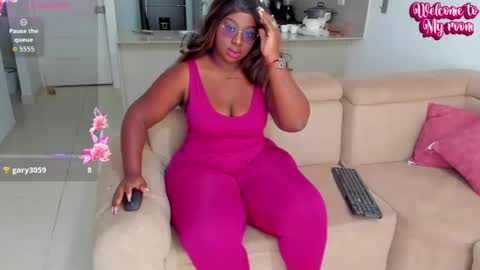 Snapshot of naomi_kiing chatting on July 28, 2026, 6:20 pm Nathalia King online show from July 28, 2026, 6:20 pm