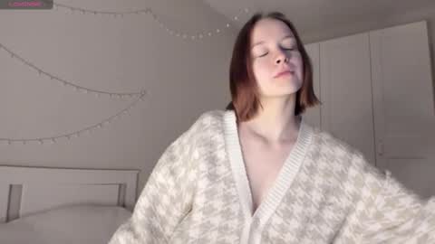 Snapshot of naomi_oops chatting on January 22, 2025, 6:20 am Naomi online show from January 22, 2025, 6:20 am