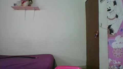 Snapshot of naomi_sweet420 chatting on December 22, 2024, 1:34 am Mia online show from December 22, 2024, 1:34 am