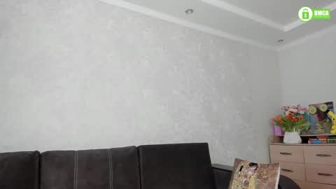 Naomi online show from March 8, 2025, 10:32 am