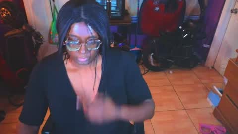 Snapshot of naomifux chatting on May 7, 2026, 10:20 am Naomi online show from May 7, 2026, 10:20 am