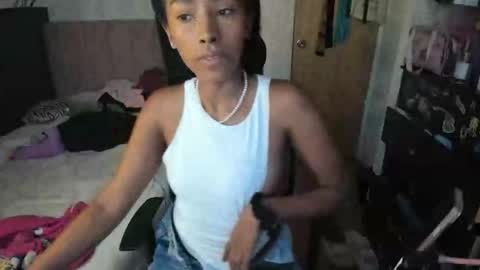 Naomii online show from January 6, 2025, 10:26 pm