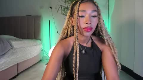 Naomii online show from September 9, 2025, 12:43 am