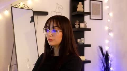 naomii_20 online show from October 20, 2025, 1:00 pm