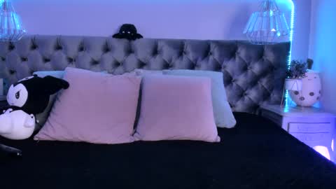 Snapshot of naomii_soto chatting on February 13, 2025, 10:54 pm Naomi online show from February 13, 2025, 10:54 pm