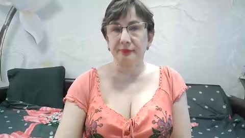 Snapshot of naomimolligan chatting on April 17, 2026, 11:46 am naomimolligan online show from April 17, 2026, 11:46 am
