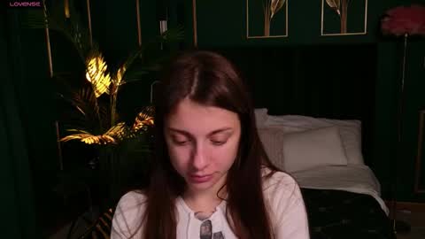 Naomi online show from September 15, 2025, 4:45 am