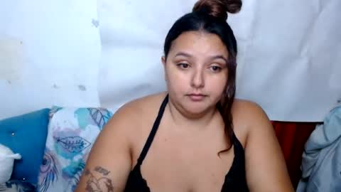 naomiquiin online show from July 27, 2026, 12:23 pm