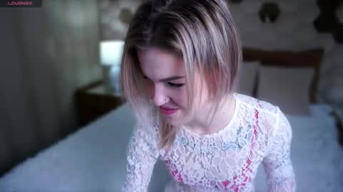 Naomi online show from November 12, 2025, 8:08 pm