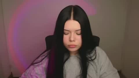 Naomi online show from October 22, 2025, 5:45 pm