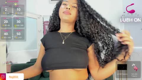 Snapshot of naomixjones1 chatting on December 11, 2024, 7:14 pm Naomi online show from December 11, 2024, 7:14 pm