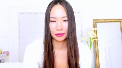 Naomi online show from March 11, 2025, 2:54 am