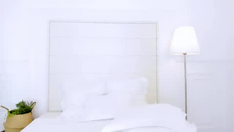 Naomi online show from April 26, 2026, 1:47 am