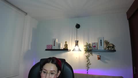 naomy online show from May 27, 2026, 1:57 am