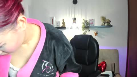 Snapshot of naomy_hot04 chatting on August 1, 2026, 1:38 am naomy online show from August 1, 2026, 1:38 am