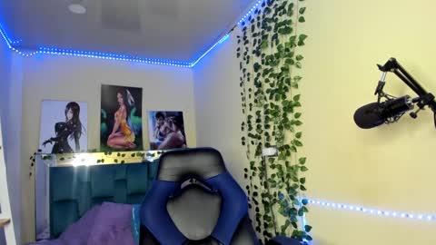 naomy online show from December 3, 2024, 12:13 am