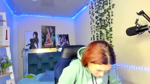 naomy online show from January 5, 2025, 12:42 am