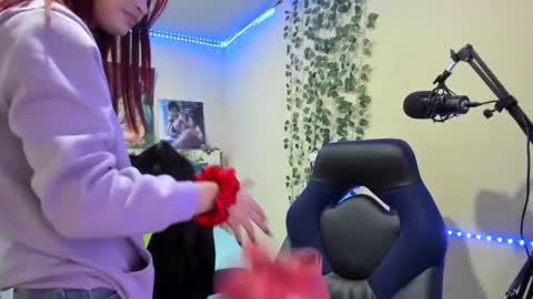 naomy online show from February 15, 2025, 7:17 pm