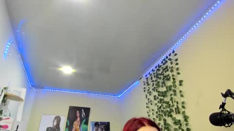 naomy online show from February 17, 2025, 1:36 am