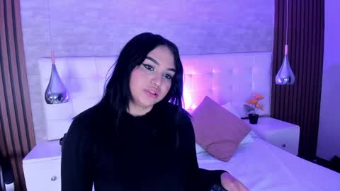 Naomy online show from May 2, 2026, 8:03 pm