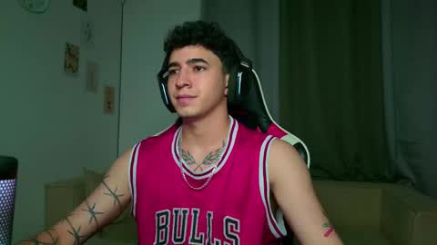 Snapshot of naranjo_seb chatting on October 7, 2025, 3:58 am sebastian online show from October 7, 2025, 3:58 am