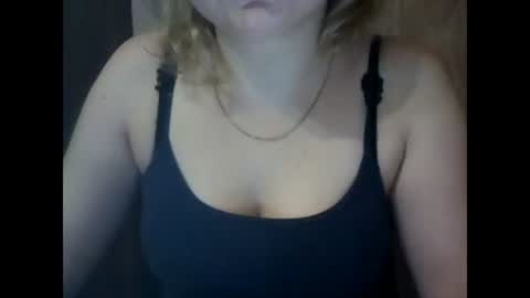 NarcisJill online show from December 17, 2024, 4:53 pm