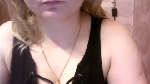 NarcisJill online show from January 21, 2025, 3:43 pm