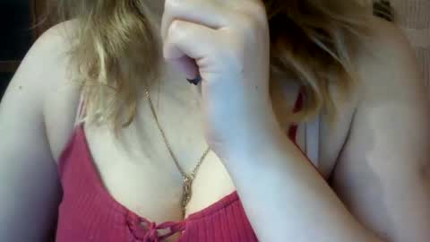 NarcisJill online show from February 6, 2025, 2:37 pm