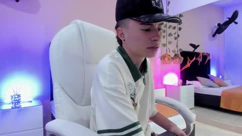 Snapshot of nascary_fox chatting on October 11, 2025, 8:29 pm Nascary Fox online show from October 11, 2025, 8:29 pm