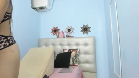 Snapshot of nashira_robert chatting on March 7, 2026, 11:13 pm Debora online show from March 7, 2026, 11:13 pm