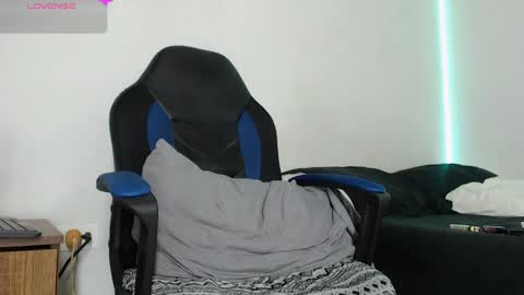 Snapshot of nassh_18 chatting on January 17, 2025, 12:31 am nassh_18 online show from January 17, 2025, 12:31 am